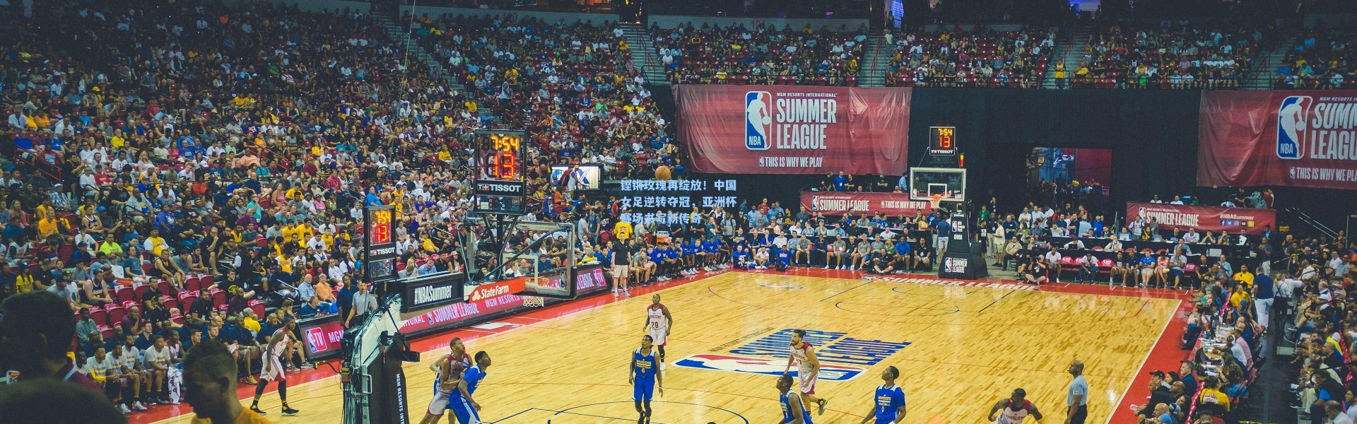 铿锵玫瑰再绽放！中国女足逆转夺冠，亚洲杯赛场书写新传奇