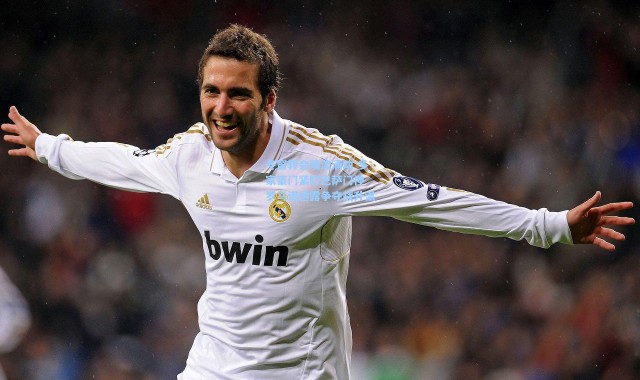 冬窗转会暗流涌动 多家豪门紧盯巴萨门神 罗马诺透露争夺战升温