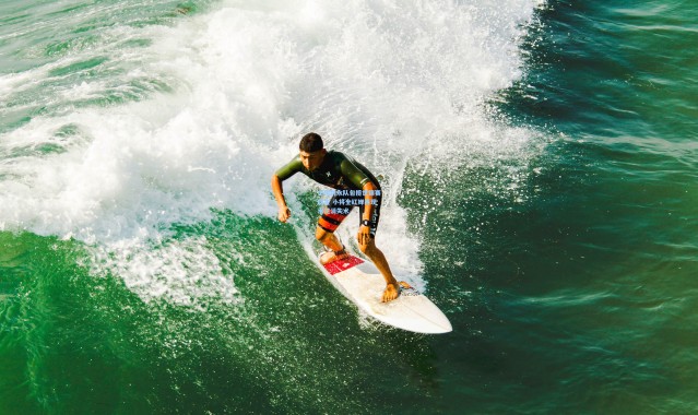 中国跳水队包揽世锦赛四金 小将全红婵再现水花消失术